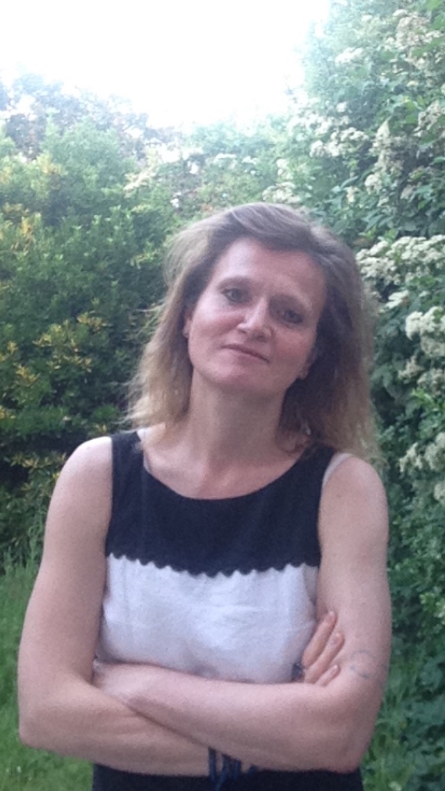 Dora Esze (UK)